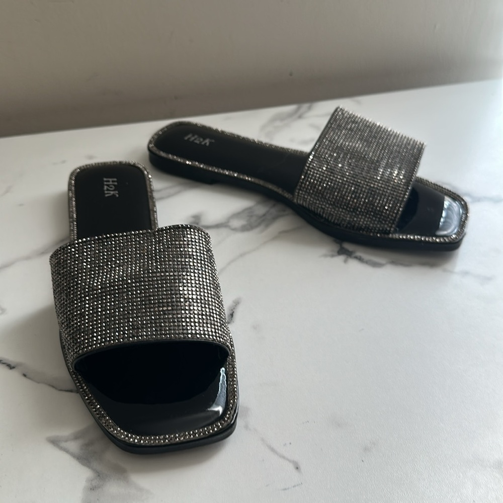 New Black and Silver color Women's Slide Sandals